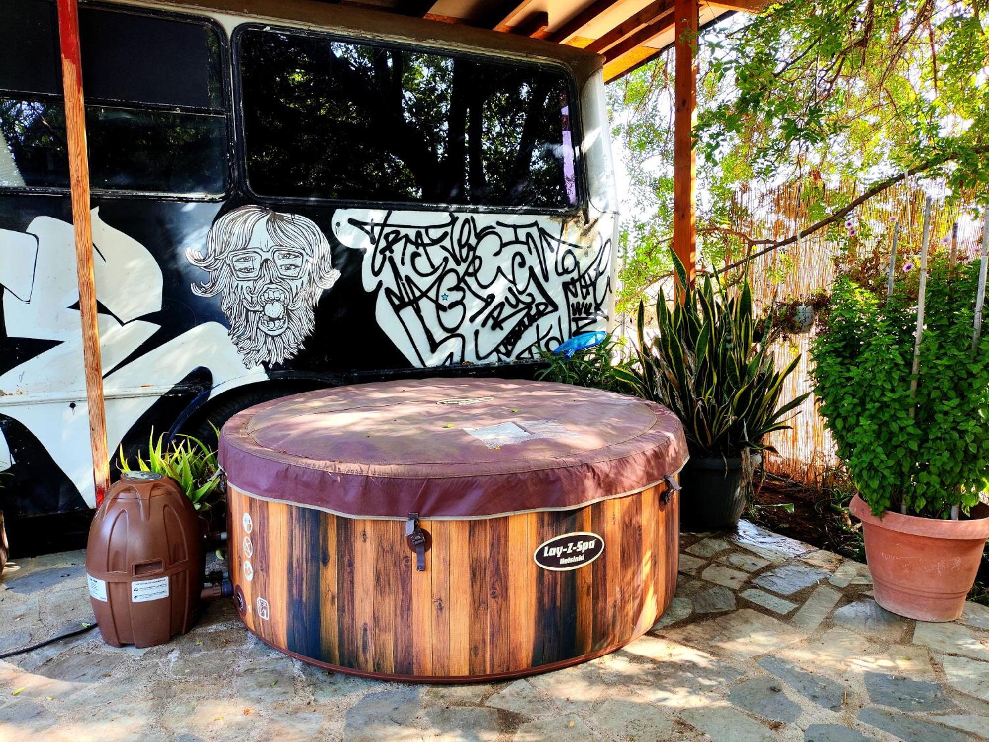 - Magic Bus - Hotel Klorakas Exterior foto